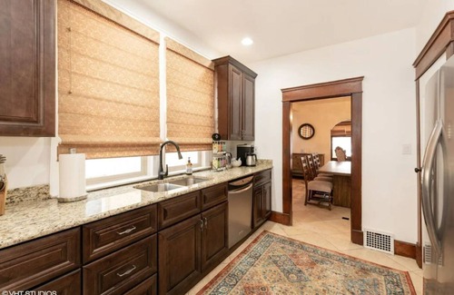 Downtown Salt Lake City Casa | 5 bd Remodeled Private Home +2 Kitchens + Backyard Oasis+ Best Downtown Location