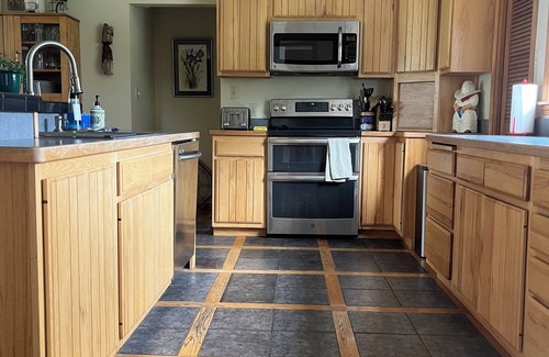 Arlee Casa | 5 Bdrm Country Home on 22 acres 30 minutes north of Missoula