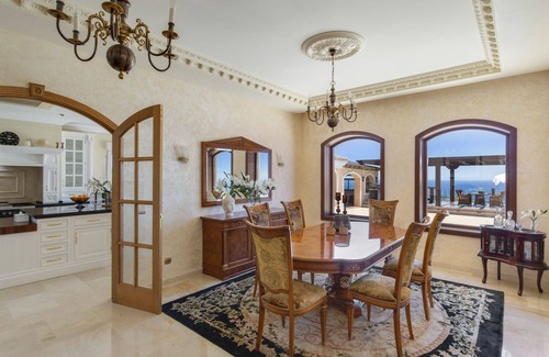 Estepona Casa | ✪ ¡Hermosa mansión de 4 dormitorios en las colinas de Estepona, a 5 km del centro!