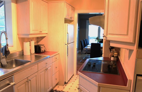 Georgian Bluffs Cabaña | 5 BDRM★Waterfront★Shorehouse On The Bay★Free WIFI ★BBQ