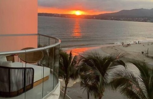 Bucerias Condominio | 5* BEACHFRONT beautiful & cozy, 3 bedrooms/3 bath Condo - Golden Zone, Bucerias