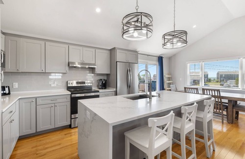 South Yarmouth Casa | 5 bed, 2.5 bath home, 5 minute walk to the beach