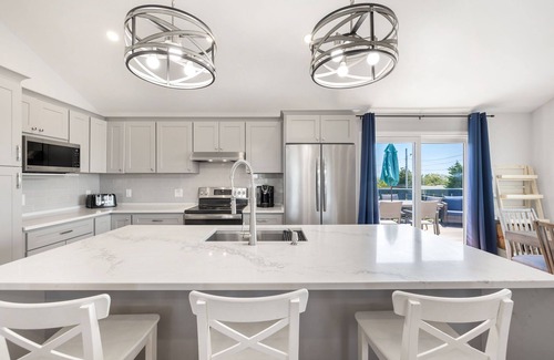 South Yarmouth Casa | 5 bed, 2.5 bath home, 5 minute walk to the beach