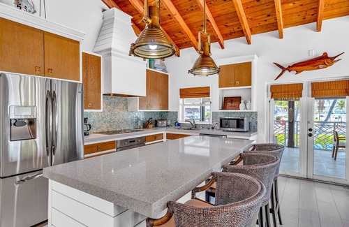 Lime Grove Estates Casa | 5 Bed/4.5 Bath~Pool/Hot Tub~Ocean Views-Boat Dock~Kayaks,Bikes, & more