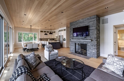 Rosseau Cabaña | 5 bed 4 bath cottage on Lake Rosseau