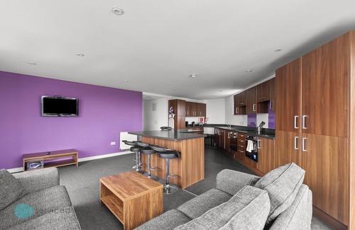 Plymouth Apartamento | 5 Bed Apartment @ Derriford Stays by Pureserviced