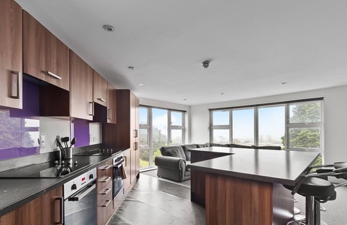 Plymouth Apartamento | 5 Bed Apartment @ Derriford Stays by Pureserviced