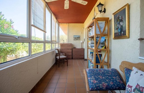 El Albir Villa | LUXURY! 5-bed chalet in Albir, with swimming pool, AC, 20-min-walk to beach.