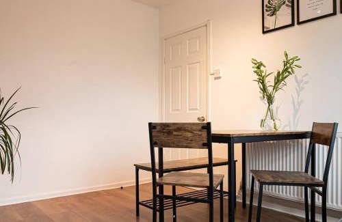 Banbury Casa | 5 Bed House - Free Parking