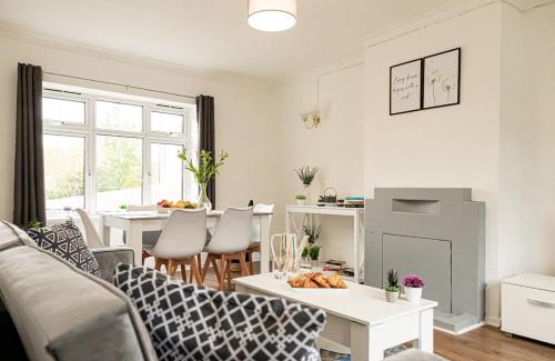 Banbury Casa | 5 Bed House - Free Parking
