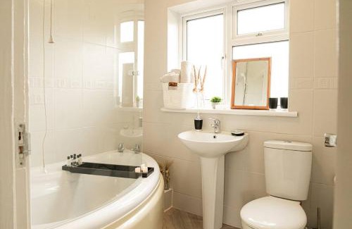 Banbury Casa | 5 Bed House - Free Parking