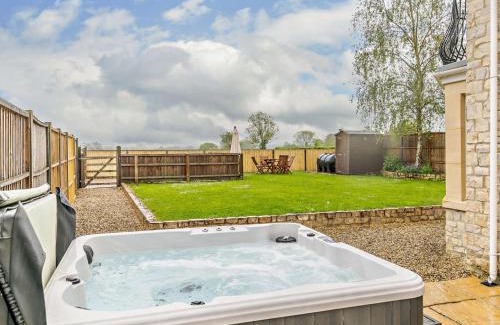 Meare Casa | 5 Bed in Glastonbury 91657