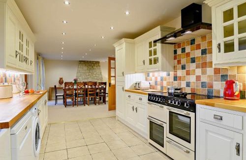 Meare Casa | 5 Bed in Glastonbury 91657