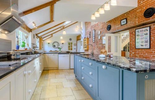 North Walsham Casa | 5 Bed in Nr Aylsham KT090