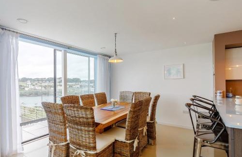 Polruan Casa | 5 Bed in Polruan 77657