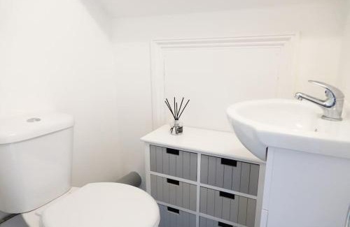 Hanger Hill Casa | 5 Bed Luxury London Home
