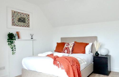 Hanger Hill Casa | 5 Bed Luxury London Home