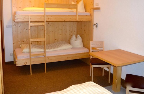 Mandarfen Cabina | 5-bed room with shower/toilet - Pitztal ski hut