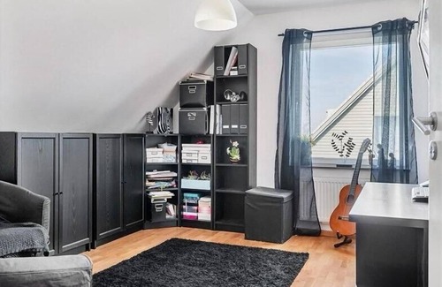 Soder Casa | Casa de 5 habitaciones con jacuzzi, aparcamiento gratuito y 2 baños en Malmö