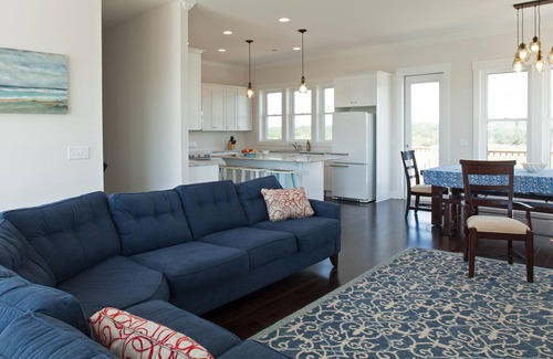 Holden Beach Casa | Nueva casa de 5 dormitorios con piscina y espectacular marisma y vista al mar