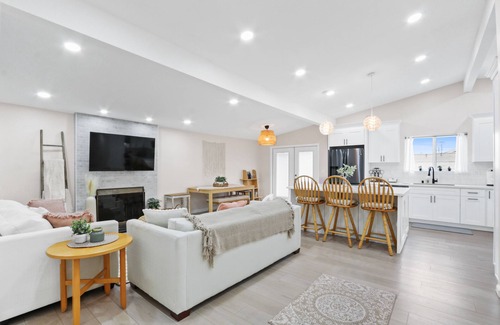 Torrance Casa | 5 Bedroom 3 Bath Beach City In Torrance ca