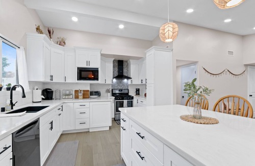 Torrance Casa | 5 Bedroom 3 Bath Beach City In Torrance ca