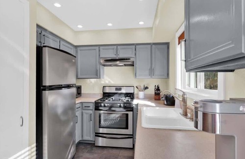 Barton Hills Casa | 5 Bedroom 4 Bath Zilker Villa Big Yard in Zilker Barton Hills