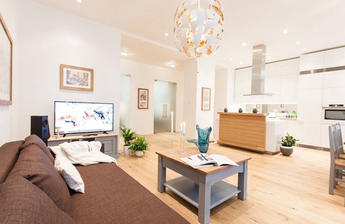 Nove Mesto Apartamento | 5 habitaciones, 5 baños Apartamento Glamour Excelente D Ubicado en el centro de la ciudad