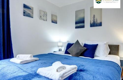 Coventry Apartamento | 5 Bedroom - 5 Ensuite Bathrooms, Sleeps 10, Close to Coventry City Centre, with Free Wi-Fi, Spacious Kitchen, Free Parking and Garden - 56HRC