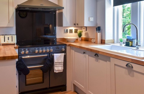 Royal Tunbridge Wells Cabaña | 5 bedroom accommodation in Tunbridge Wells