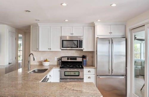 Beach Haven Casa | 5 bedroom accommodation in High Bar Harbor