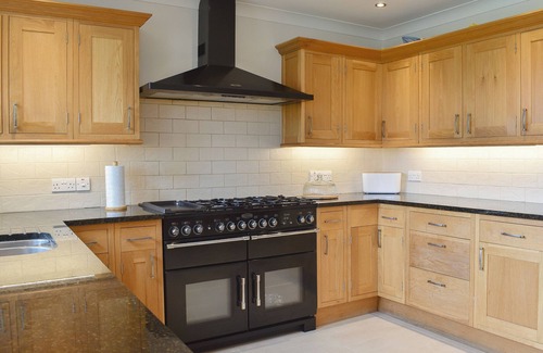 Cemaes Bay Cabaña | Alojamiento de 5 habitaciones en Cemaes