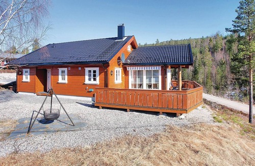 Froland Casa | Alojamiento de 5 habitaciones en Mykland