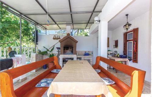 Klenovica Casa | 5 Bedroom Amazing Home In Klenovica