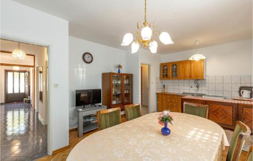 Klenovica Casa | 5 Bedroom Amazing Home In Klenovica