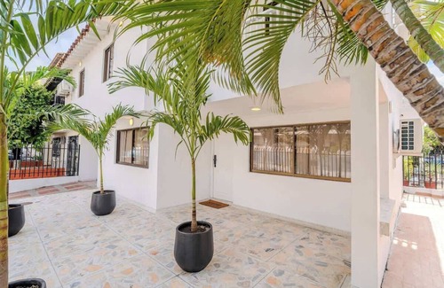 Cartagena Casa | Spacious 5-Bedroom Palace in Beautiful Cartagena Minutes from The Walled City