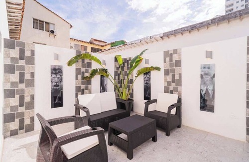 Cartagena Casa | Spacious 5-Bedroom Palace in Beautiful Cartagena Minutes from The Walled City