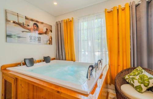 Pie del Cerro Casa | 5 Bedroom Cartagena Villa - Close to Walled City