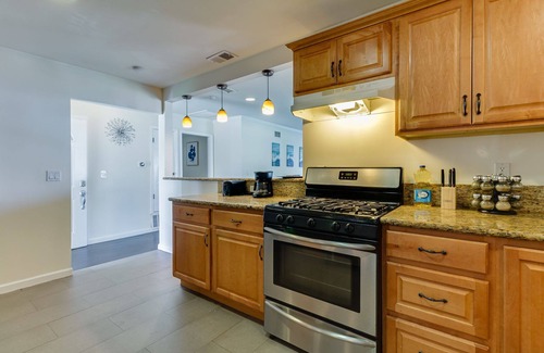 Granada Hills North Casa | 5 Bedroom Charmer in Granada Hills