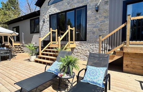 Bluewater Casa | 5 Bedroom Cottage on Lake Huron