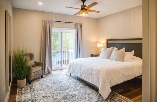 Bluewater Casa | 5 Bedroom Cottage on Lake Huron