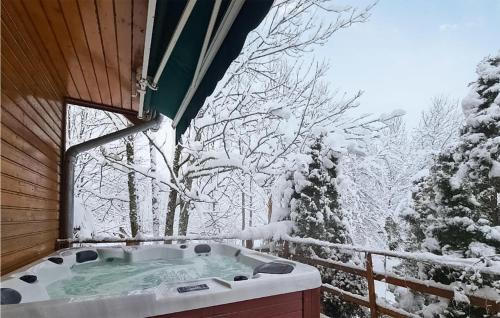 Sertic Poljana Casa | 5 Bedroom Cozy Home In Sertic Poljana