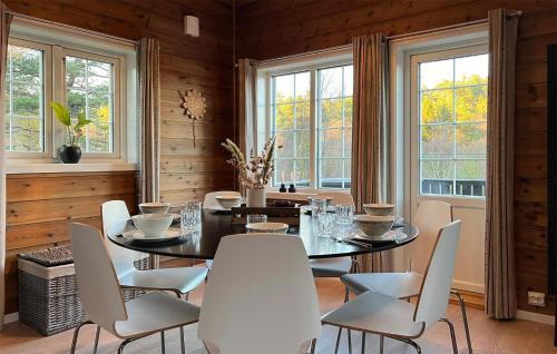 Belland Casa | 5 Bedroom Cozy Home In Lyngdal