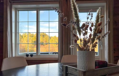 Belland Casa | 5 Bedroom Cozy Home In Lyngdal