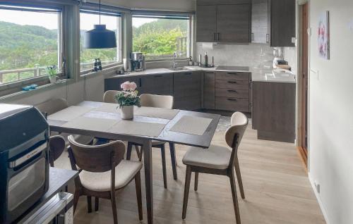 Tregde Casa | 5 Bedroom Cozy Home In Mandal