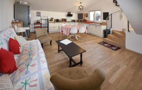 Piolenc Casa | 5 Bedroom Cozy Home In Piolenc