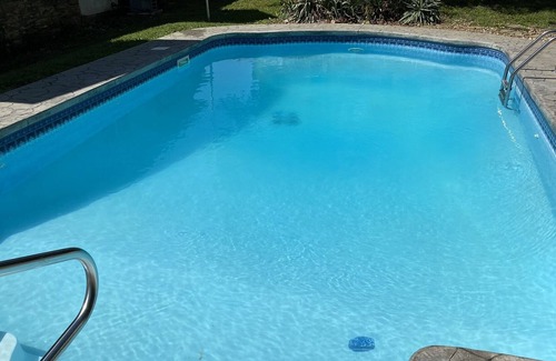 Broadway Gillham Casa | 5 Bedroom Farmhouse with Heated Pool