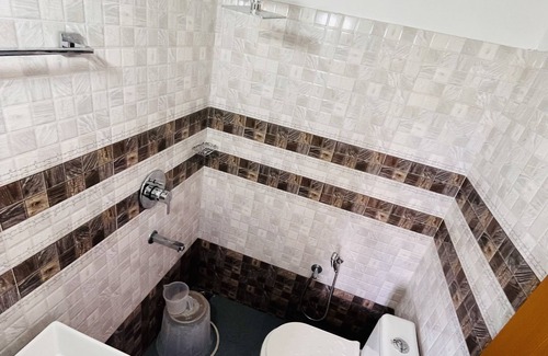 Moolakadai Complejo | 5 Bedroom Home