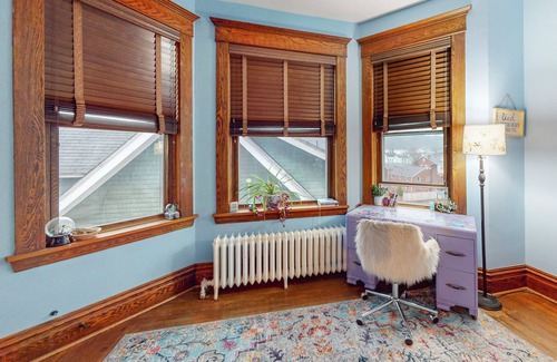 O'Hara Township Casa | 5-bedroom Home Sleeps 10 Close to Oakmont, Downtown, Oakland