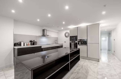 Chelsea Casa | 5 Bedroom House in Prime Chelsea